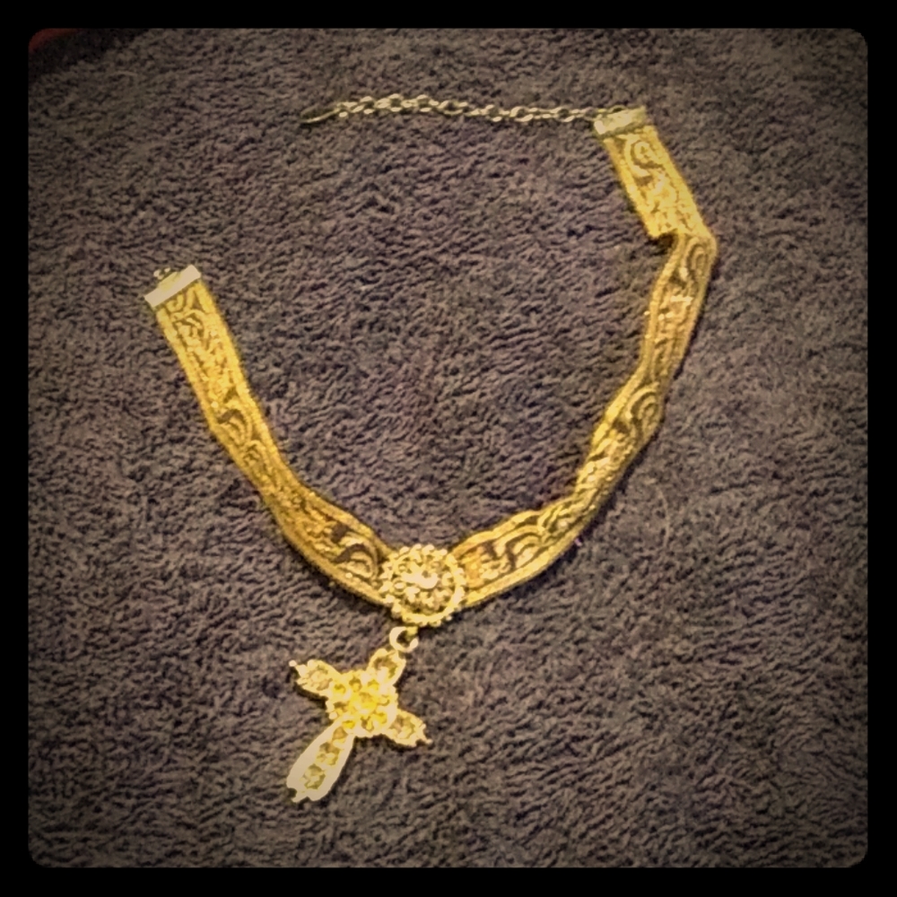 Women neckles